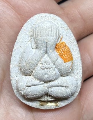 พระปิดตามหาลาภสารพัดดี หลวงพ่อคูณปริสุทโธ เนื้อผงธูปหลังฝังปรกสร้างน้อย ออกวัดบ้านคลอง ปี2538