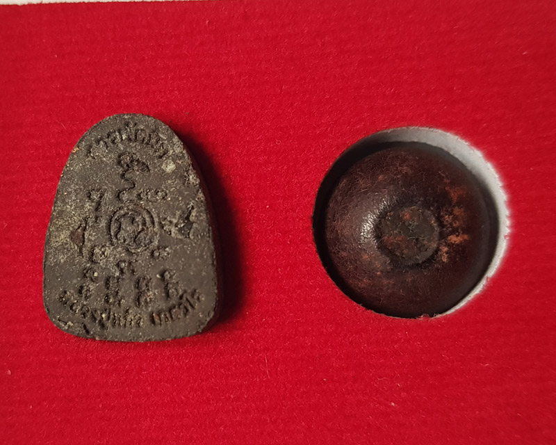 พระปิดตาแก้วสารพัดนึก และลูกอม รุ่น สร้างวิหาร 3 หลวงปู่ ( หลวงปู่ทิม หลวงปู่แก้ว หลวงปู่นาค ) ปี 57