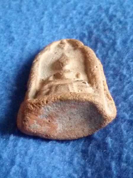 พระพุทธฐานผ้าทิพย์ กรุวัดโตนดลาย จ. สมุทรสงคราม เนื่้อดิน