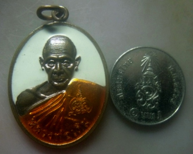 **เบาๆ**เหรียญหลวงพ่อเดิม วัดหนองโพ ออกวัดเขาบ่อพลับ จ.นครสวรรค์ สร้างโบสถ์ รุ่น๑ ปี ๒๕๕๔**ลงยา สวยๆ