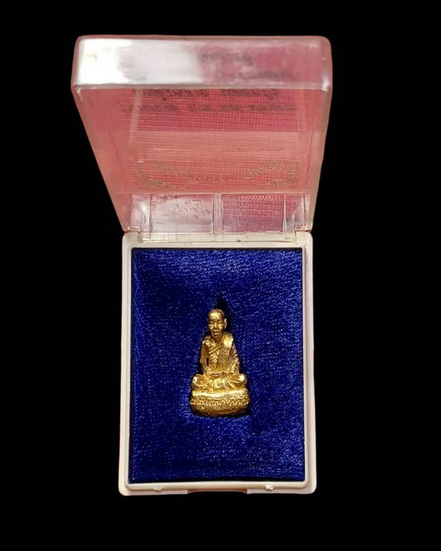 รูปหล่อหลวงปู่พิมพา วัดหนองตางู บรรพตพิสัย นครสวรรค์รุ่นพารวย รวย รวย มหาลาภ แคล้วคลาด ปลอดภัย