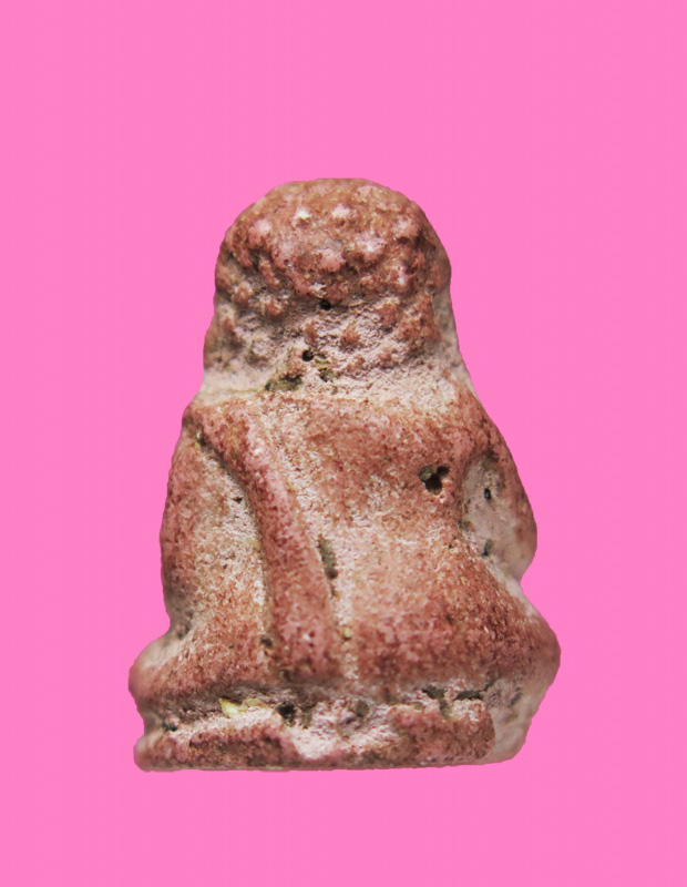 พระสังกัจจาย ลอยองค์ สูงประมาณ 1 นิ้ว เนื้อผง สีหมาก 