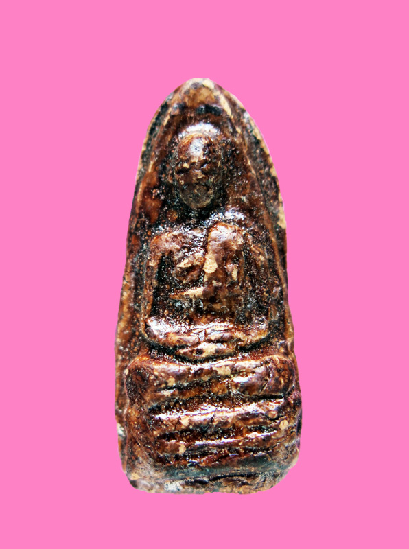 พระเนื้อดินลงรักน้ำเกลี้ยง 