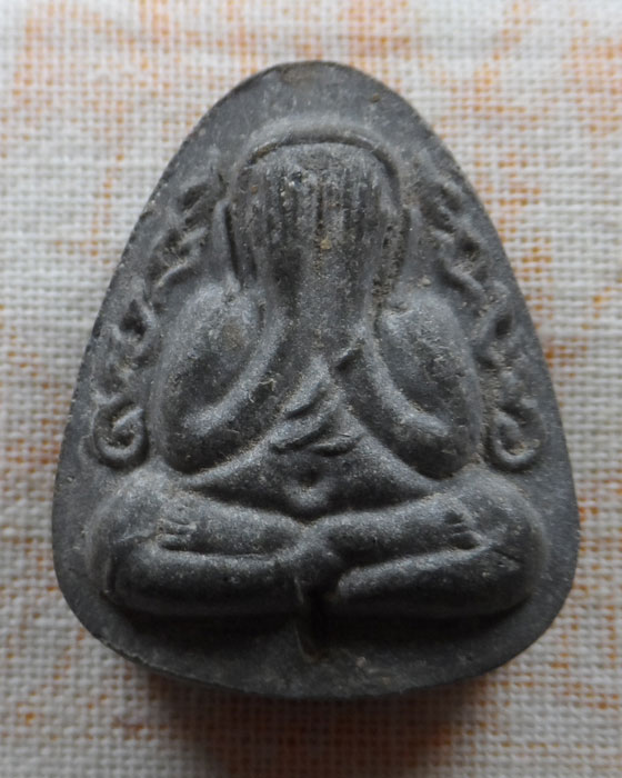 พระปิดตากนกข้าง หลวงพ่อโหน่ง วัดอัมพวัน รุ่นสร้างอุโบสถ วัดตึก จ.สุพรรณบุรี ปี๒๕๓๗