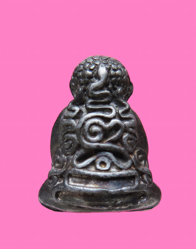 พระปิดตา หลังยันต์ยุ่ง