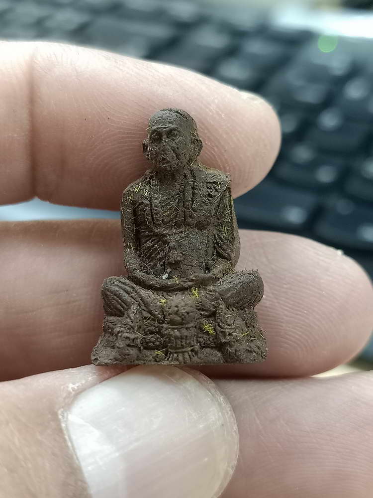 4-526 พระผงรูปเหมือนหลวงปู่พรหมมา เขมจาโร ครบรอบ 99 ปี รุ่นสร้างโบสถ์ วัดสวนหินผานางคอย อุบลราชธานี 