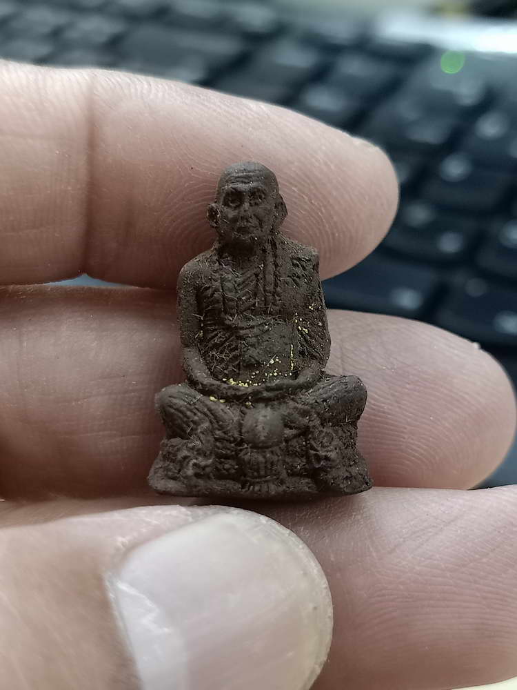 4-527 พระผงรูปเหมือนหลวงปู่พรหมมา เขมจาโร ครบรอบ 99 ปี รุ่นสร้างโบสถ์ วัดสวนหินผานางคอย อุบลราชธานี