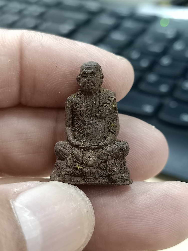 4-528 พระผงรูปเหมือนหลวงปู่พรหมมา เขมจาโร ครบรอบ 99 ปี รุ่นสร้างโบสถ์ วัดสวนหินผานางคอย อุบลราชธานี