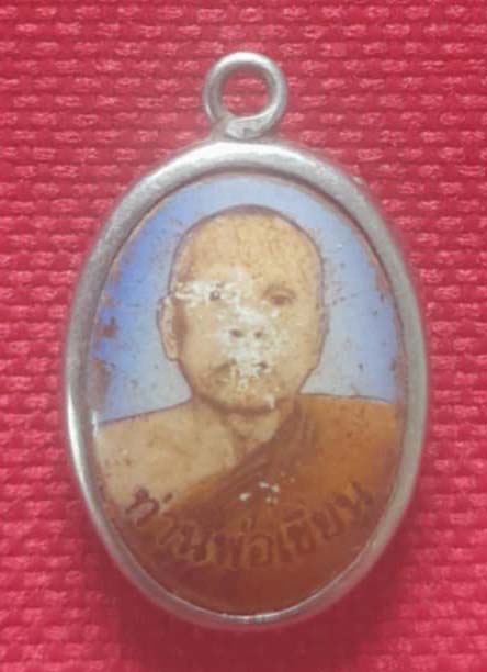 ล็อกเก็ต หลวงพ่อเขียน วัดกระทิง เก่าๆครับ