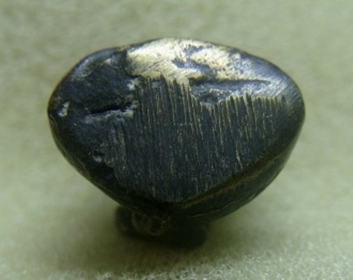 **เบาๆ**พระปิดตามหาลาภ หลังยันต์ เนื้อทองผสม เก่าๆ ไม่ทราบที่**เนื้อจัด สวยๆ เชิญชมครับ