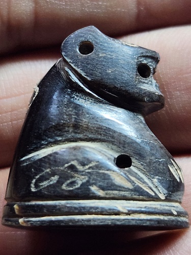 วัดบางพระ จ.นครปฐม เสือหลวงพ่อเปิ่น รุ่นไตรมาส ปี 2544 เนื้อเขาควายแกะ 