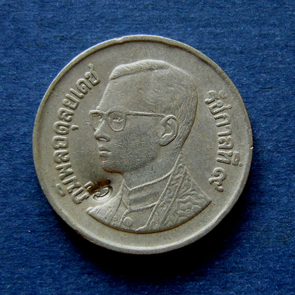 T8 พระคันธารราษฏร์ ๕ แผ่นดิน + เหรียญขวัญถุง หลวงปู่เปลื้อง ๑๐๘ วัดลาดยาว จ.นครสวรรค์