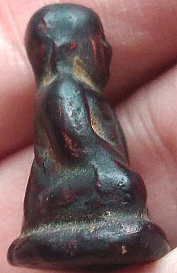 *รูปเหมือนหลวงพ่อเงิน วัดบางคลาน ดินจุ่มรักดำแดง*