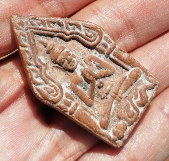 ขุนแผนปลุกกุมาร​ หลังยันต์(นะ)​กันปืน เนื้อผงพุทธคุณ​ หลวงพ่อกวย​ วัดโฆษิตาราม​ ยุคต้น เคาะเดียว    