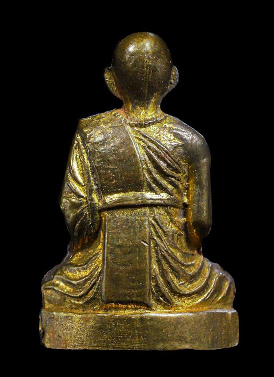 รูปเหมือนปั๊มหลวงพ่อทบ ธัมมปัญโญ รุ่นกระโดดร่มพิมพ์B(นิยม) เนื้อทองเหลือง ออกวัดชนแดน ปี2500