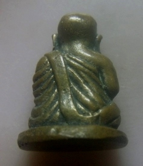 **เบา​ๆ​**รูปหล่อหลวงพ่อเงิน วัดบางคลาน เนื้อโลหะผสม เก่าๆ**ตอกโค้ด เนื้อจัด สวยๆ