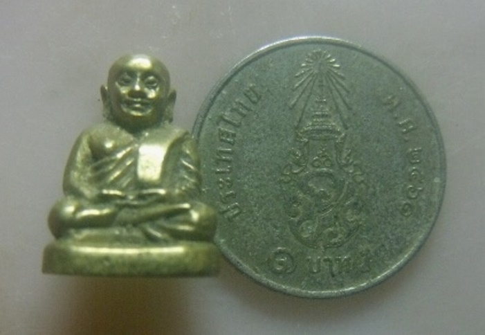 **เบา​ๆ​**รูปหล่อเล็ก หลวงพ่อเงิน วัดบางคลาน อ.โพทะเล จ.พิจิตร**สวยๆ