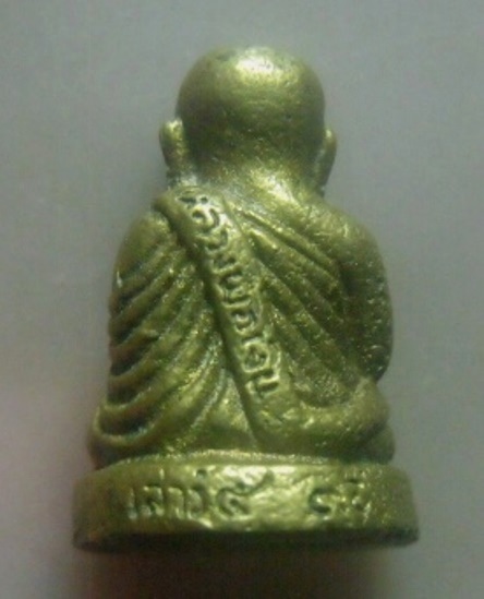 **เบา​ๆ​**รูปหล่อหลวงพ่อเงิน รุ่นเสาร์ ๕ วัดบางคลาน อ.โพทะเล จ.พิจิตร ปี ๒๕๓๖**สวยๆ