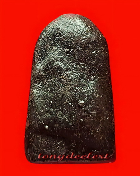 พระคงเนื้อผงใบลานลงรัก หลวงปู่ดี วัดเทวสังฆาราม(วัดเหนือ) จ.กาญจนบุรี ปี 2481 หายากค่ะ