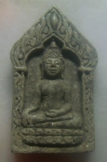 **เบาๆ**พระยอดขุนพล (ขุนแผน) รุ่นแรก เนื้อแร่เหล็กน้ำพี้ พิมพ์ใหญ่ วัดชากผักกูด จ.ระยอง ปี ๒๕๕๐**สวย