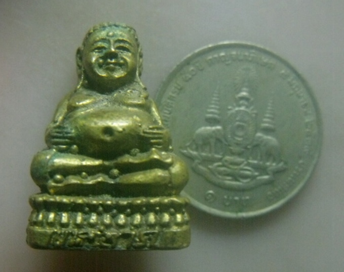 **เบาๆ**รูปหล่อพระสังกัจจายน์มหาลาภ พิมพ์นั่งบัว เนื้อโลหะผสม เก่าๆ ไม่ทราบที่**เนื้อจัด สวยๆ