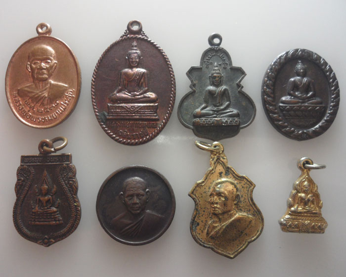 ชุด ๘ เหรียญ (1)