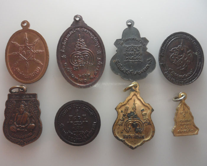 ชุด ๘ เหรียญ (1)