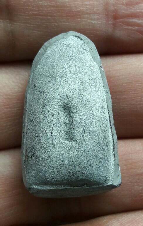 พระรอดหลวงพ่อฤาษีลิงดำ เนื้อผงใบลาน มีกริ่ง-เขย่ามีเสียงดัง วัดท่าซุง จ.อุทัยธานี เคาะเดียว(2)  