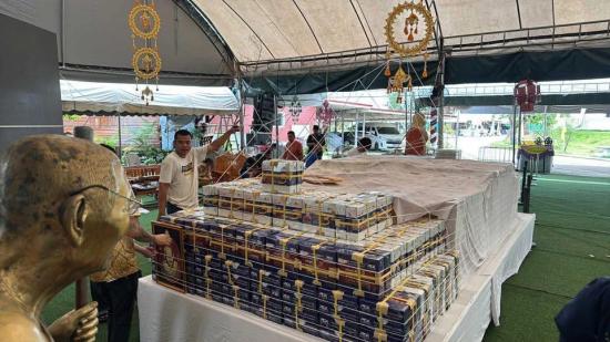 หลวงปู่ฝั้น ปสาโท เพชรบูรณ์ เป็นศิษย์ หลวงพ่อเดิม  หลวงพ่อกวย หลวงพ่อทบ รุ่น สร้างกำแพงหลวงปูศิลาเสก