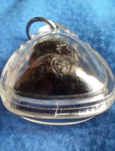 พระปิดตา หลวงพ่อครน วัดอุตตมาราม (บางแซะ) รัฐกลันตัน มาเลเซีย เนื้อโลหะ