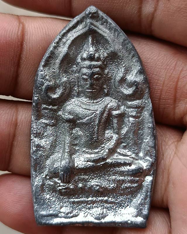 20.พระยอดขุนพลหล่อพิมพ์อยุธยา หลวงพ่อฑูรย์ วัดโพธินิมิตร เนื้อชิน พ.ศ. 2527 สูง 5 ซ.ม.