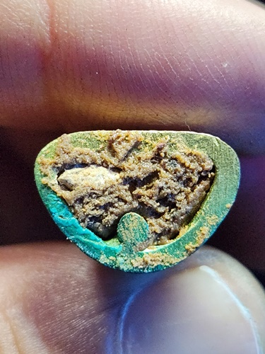 วัดเพชรบุรี สุสานทุ่งมน สุรินทร์ กุมารเพชรพรหมคุณ หลวงปู่หงษ์ พรหมปัญโญ ปี 2555 ตอกโค๊ต