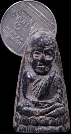 รูปเหมือนเนื้อดินผสมผง