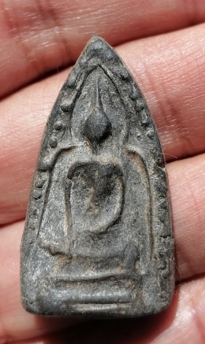 พระสรรค์นั่งหลวงพ่อกวย วัดโฆสิตาราม จ.ชัยนาท พิมพ์แขนอ่อนซุ้มไข่ปลา เคาะเดียว    