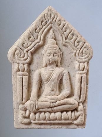 พระขุนแผน หลวงพ่อม่น วันเนินตามาก จ.ชลบุรี รุ่น๗รอบ เนื้อผงฝังพลอย