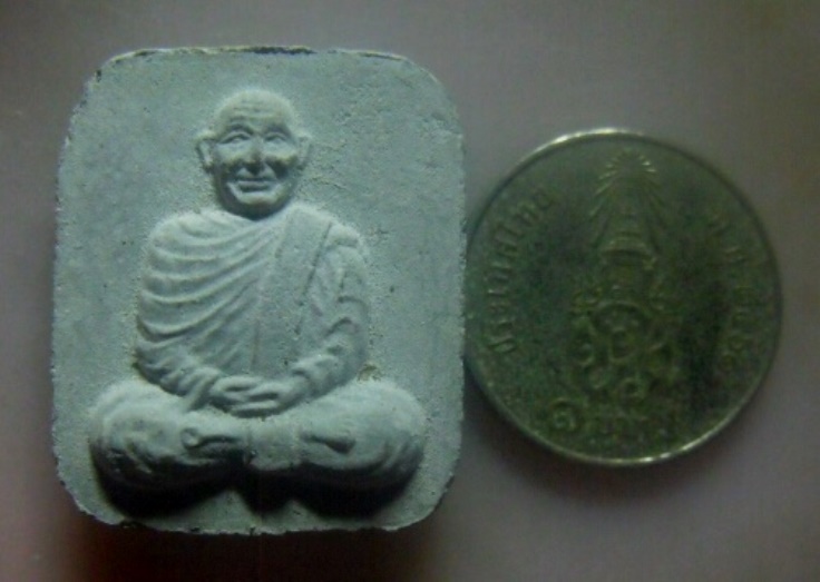 **เบาๆ**หลวงพ่อทวด เนื้อผงผสมว่าน วัดควนเจดีย์ สะบ้าย้อย จ.สงขลา**สวยๆ 