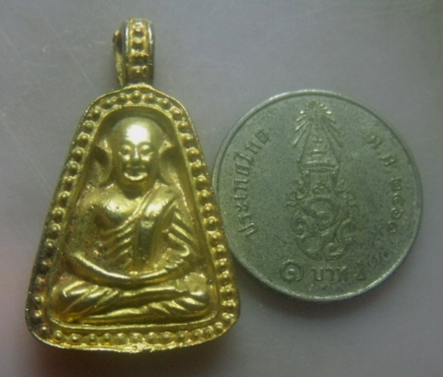 **เบา​ๆ​**เหรียญหล่อจอบ หลวงพ่อเงิน วัดบางคลาน จ.พิจิตร**กะไหล่ทอง ตอกโค้ด สวยๆ