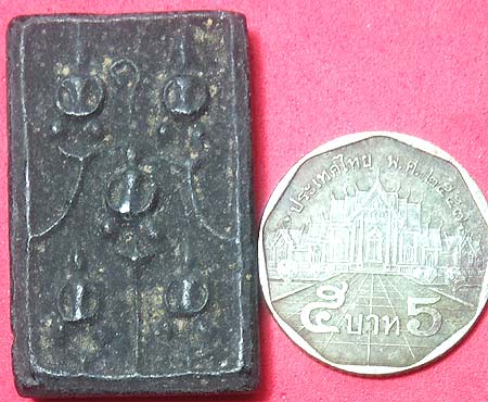 *พิมพ์พระเจ้าห้าพระองค์ วัดบางคลาน พิจิตร ปี๒๕๑๕ เนื้อผงใบลาน*