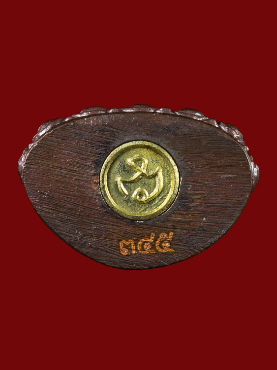 พระกริ่งชินบัญชร หลวงพ่อจันทร์ วัดตะพงนอก จ.ระยอง ปี 2559 สภาพสวย มาพร้อมกล่องเดิมครับ