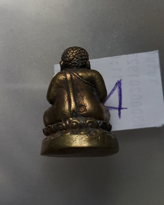 พระสังข์กระจายย์ รุ่นเรียกทรัพย์นำรวย อ.แดง วัดไร่ ปัตตานี ปี2552 เนื้อฝาบาตร ตอกโค้ต ด