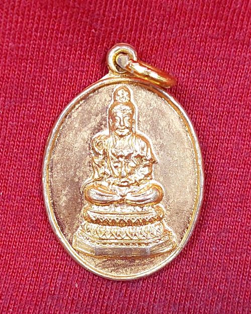 เหรียญพระโพธิสัตว์เจ้าแม่กวนอิม "มูลนิธิสว่างศรัทราธรรมสถาน จ.ฉะเชิงเทรา ปี2529"