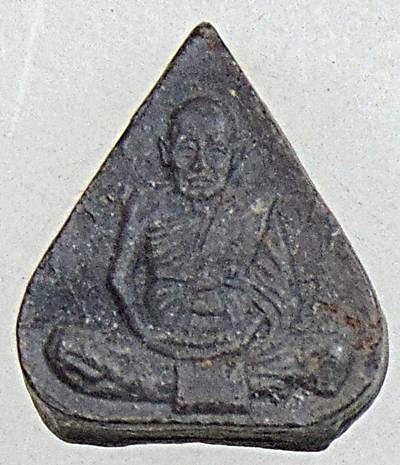 พระรูปเหมือนเนื้อดินองค์เล็ก หลวงพ่อชื้น วัดญาณเสน อยุธยา