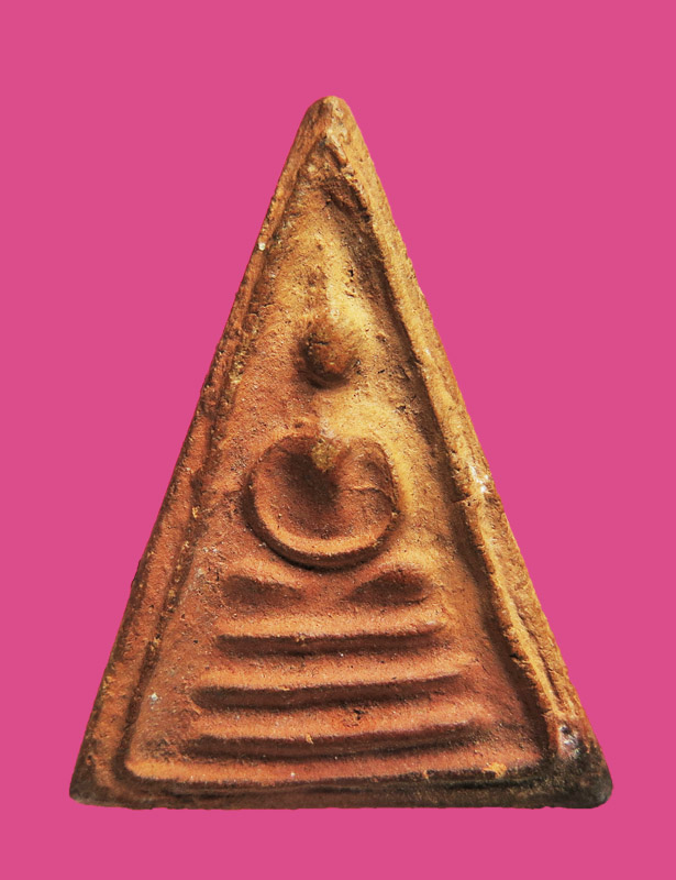 สมเด็จหน้าจั่ว เนื้อดิน หลวงปู่เผือก วัดกิ่งแก้ว