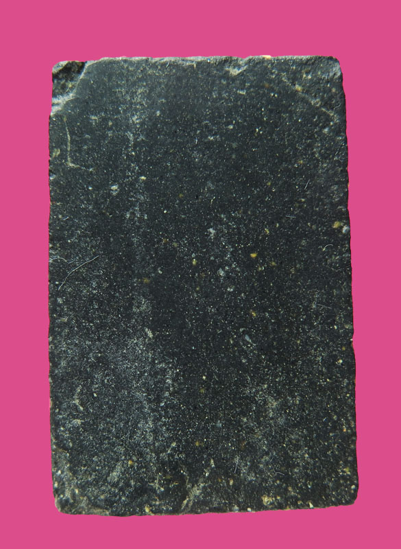 สมเด็จหลวงพ่อกวย เนื้อผงน้ำมัน (สีดำ) วัดโฆษิตาราม