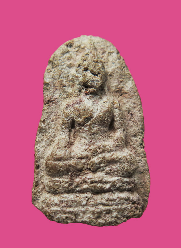 พระพุทธนั่งมารวิชัย เนื้อดิน เก่า หลังอูมๆ