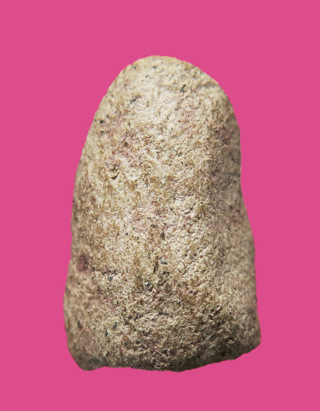 พระพุทธนั่งมารวิชัย เนื้อดิน เก่า หลังอูมๆ