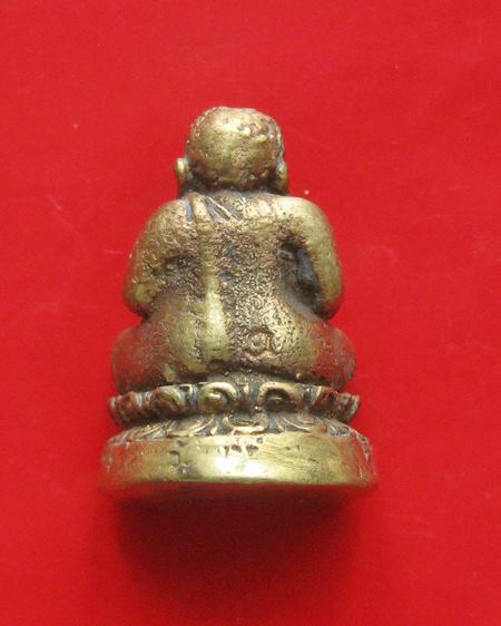 พระสังกระจายย์ รุ่นเรียกทรัพย์นำรวย อาจารย์แดง วัดไร่ จ.ปัตตานี 31 ธ.ค.๕๒