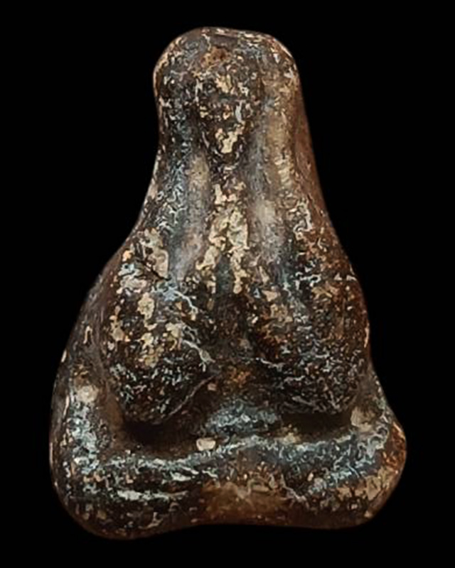 ปิดตาเนื้อผงลงรัก อาจารย์แหนง วัดหนองบัว จ.กาญจนบุรี