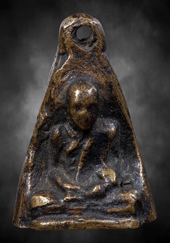 รูปหล่อโบราณระฆังเล็กสองหน้าอุ้มบาตร หลวงพ่อทบ-หลวงพ่อเขียน เนื้อทองเหลือง ออกวัดชนแดน ปี2505