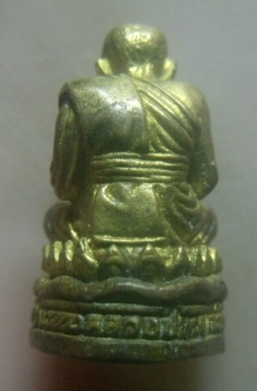 **เบาๆ**รูปเหมือนหลวงปู่ทวดพิมพ์อุ้มลูกแก้วนั่งงู วัดพะโคะ เนื้อโลหะผสม**สวยๆ เชิญครับ